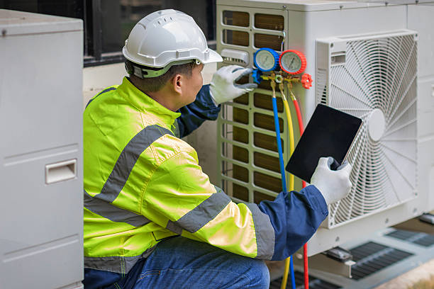Professional Emergency Hvac Repair technician working in Montvale, NJ